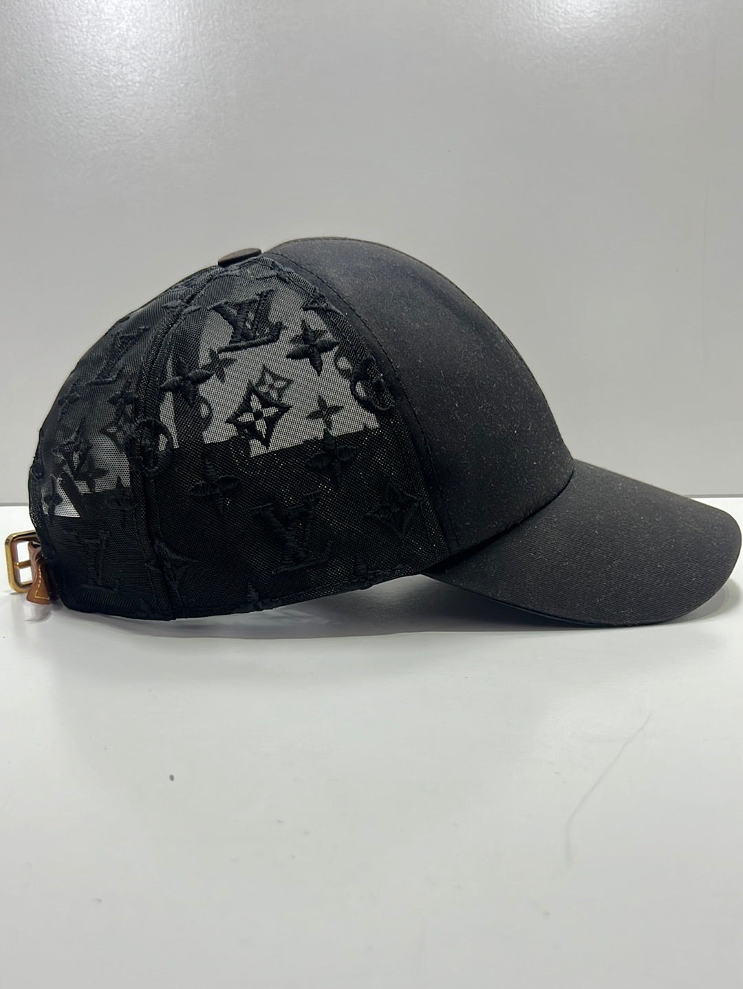 Louis Vuitton Tourist VS Purist Monogram Embroidered Mesh Cap Baseball Hat  Leather ref.342291 - Joli Closet