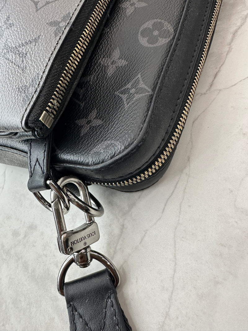 Trio monogram Messenger