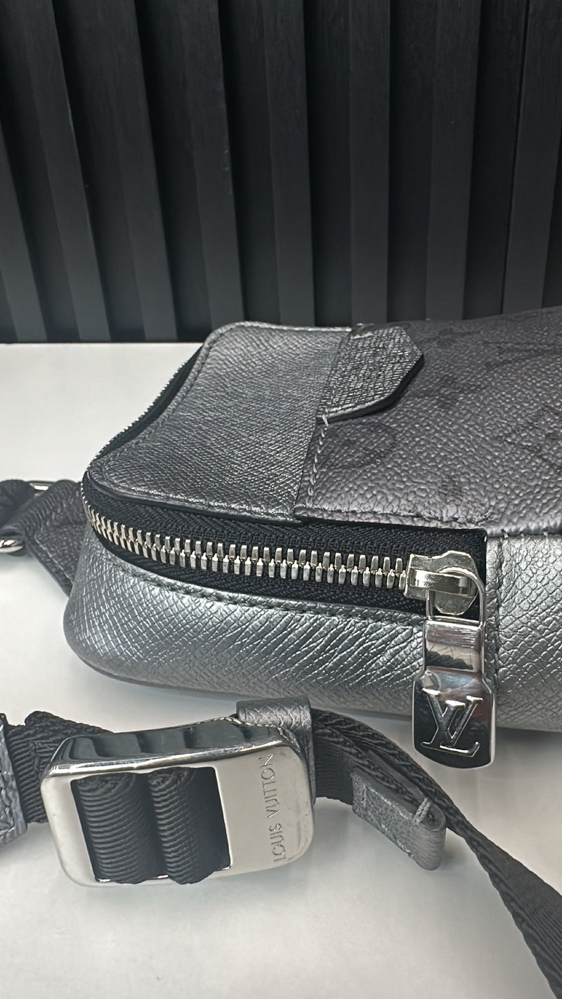 LV Taigarama Outdoor Slingbag Gunmetal