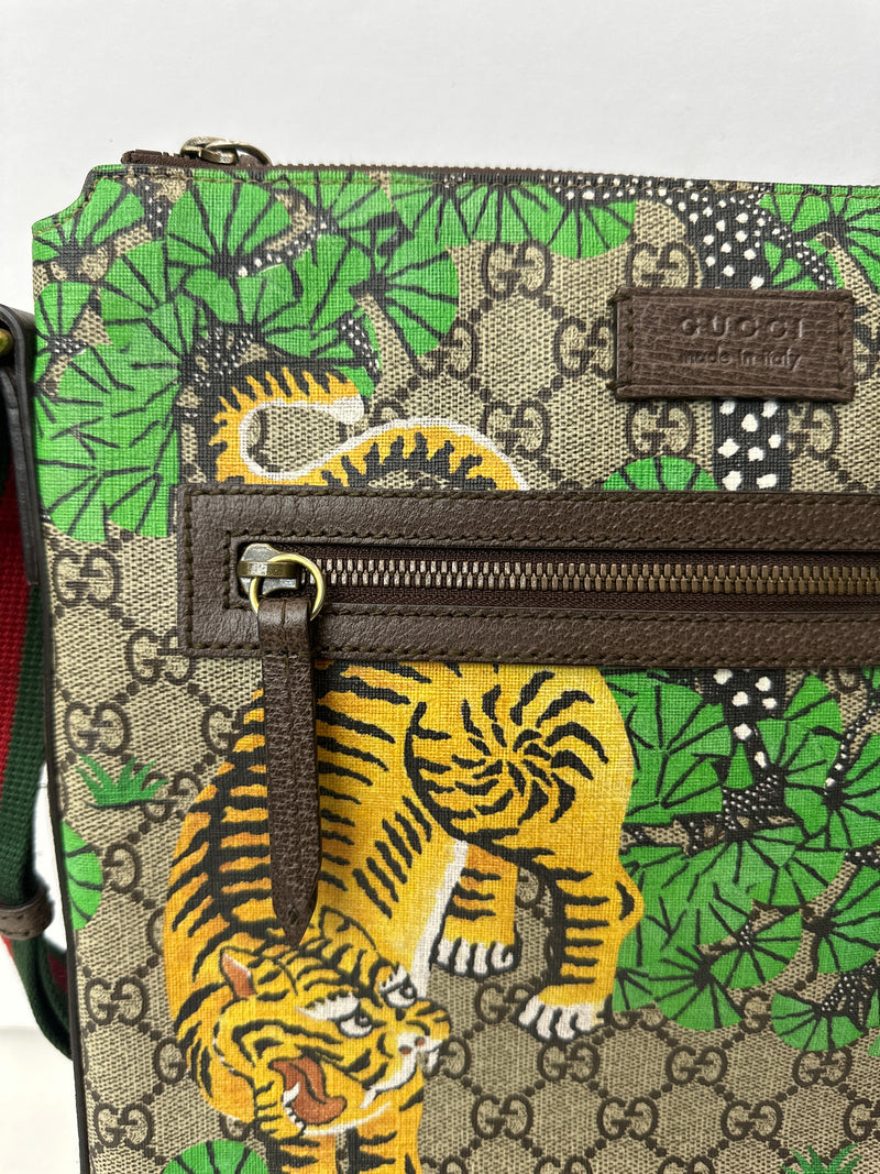 Gucci Bengal Tiger Supreme messenger Crossbody bag