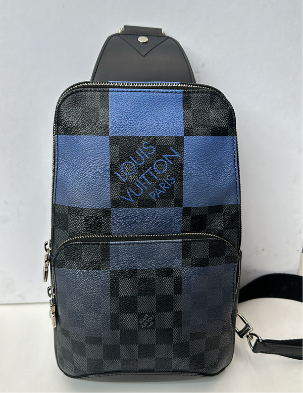 Louis Vuitton
Avenue Sling Bag Limited Edition Damier Graphite