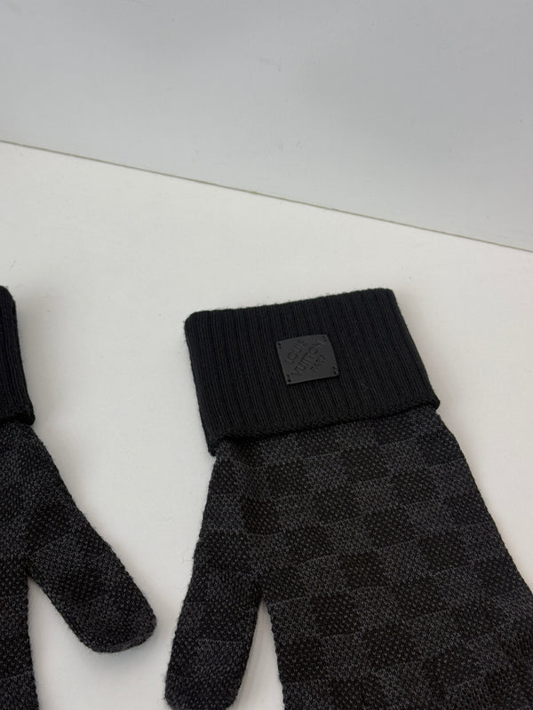 Damier Graphite damier gloves wool Black