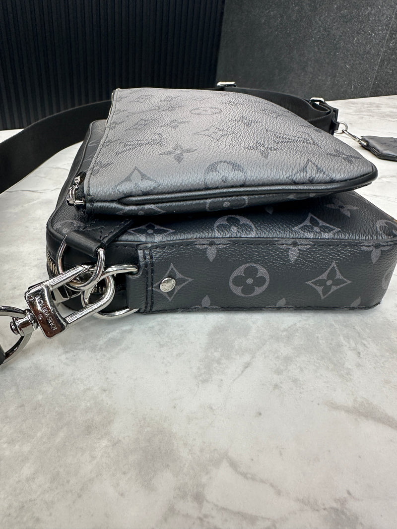 Trio monogram Messenger