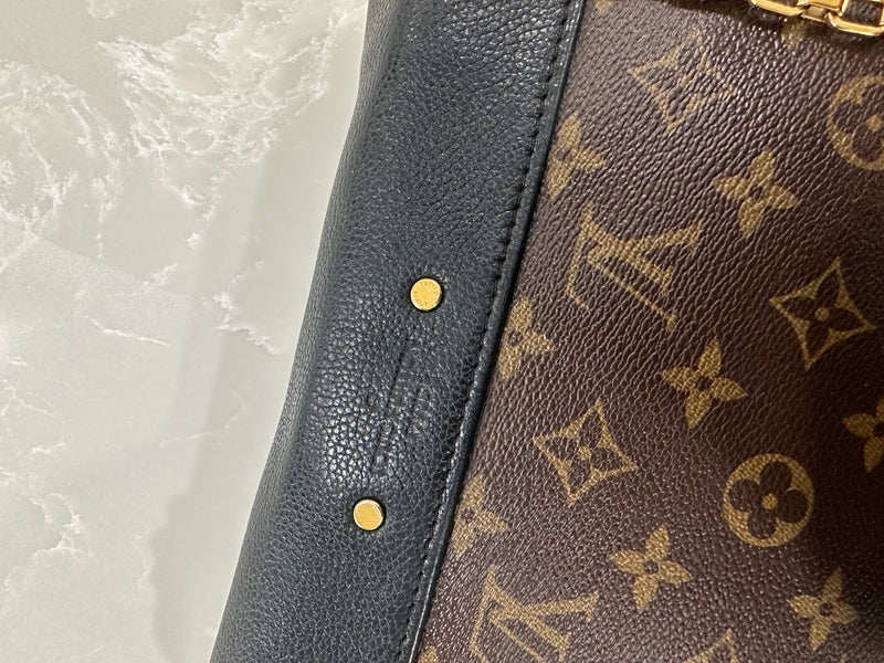 LV Palas Chain Shoulder bag