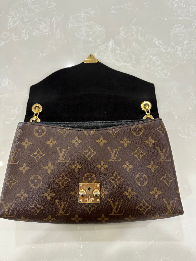 LV Palas Chain Shoulder bag